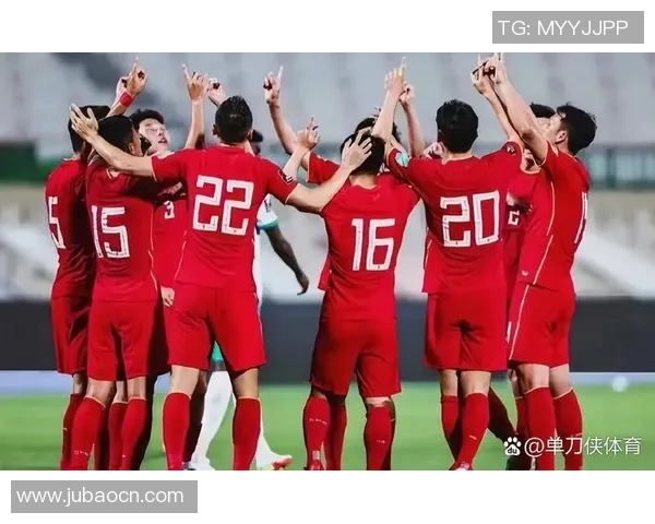 足球明星们齐聚澳门展开友谊赛引发球迷热议与期待